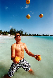 oranges_on_beach02.jpg